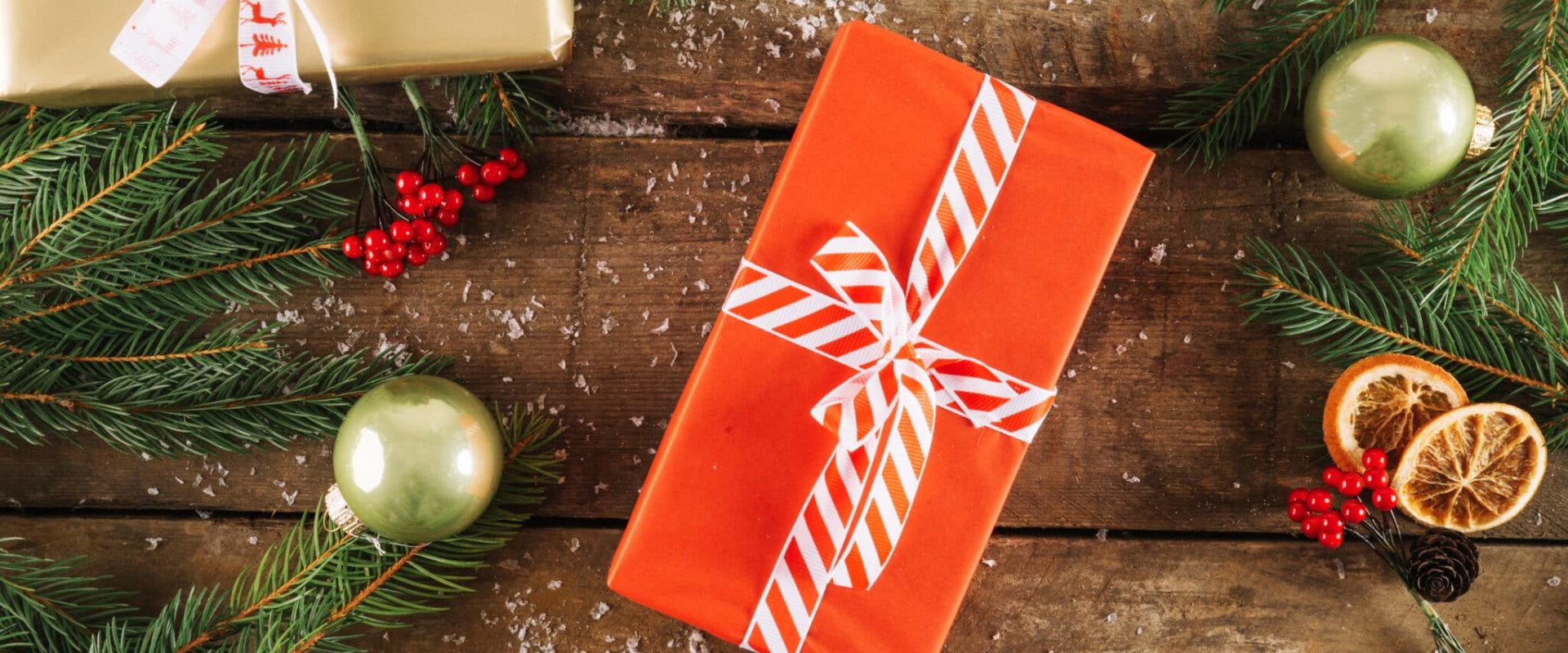 top-view-christmas-boxes